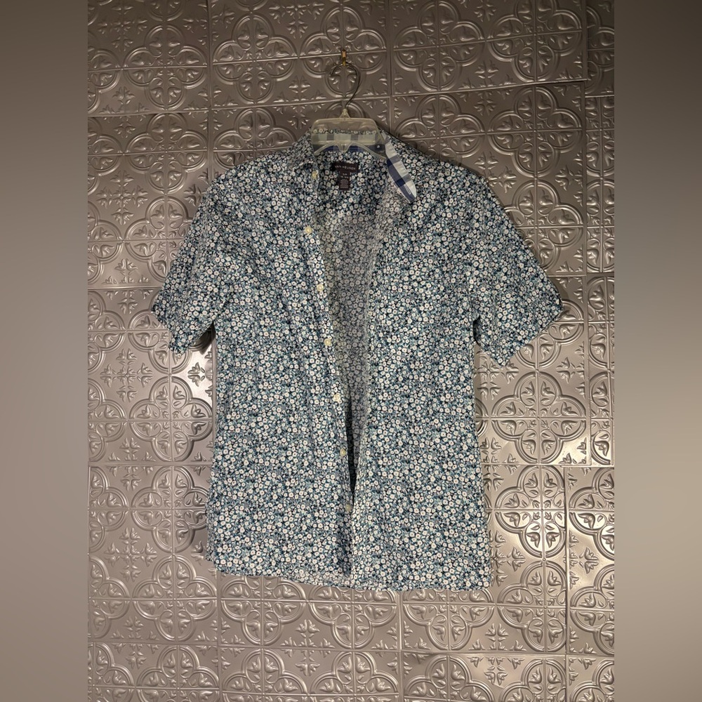 Van Heusen Mens Short Sleeve Hawaiian Button Down Shirt Vacation resortwear